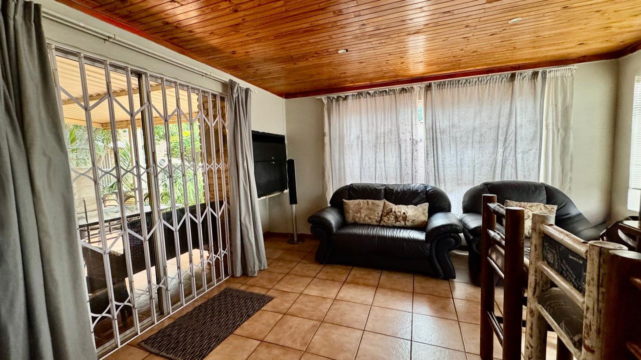 Photo 12 of 35