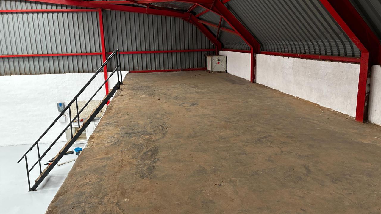 Photo 12 of 16