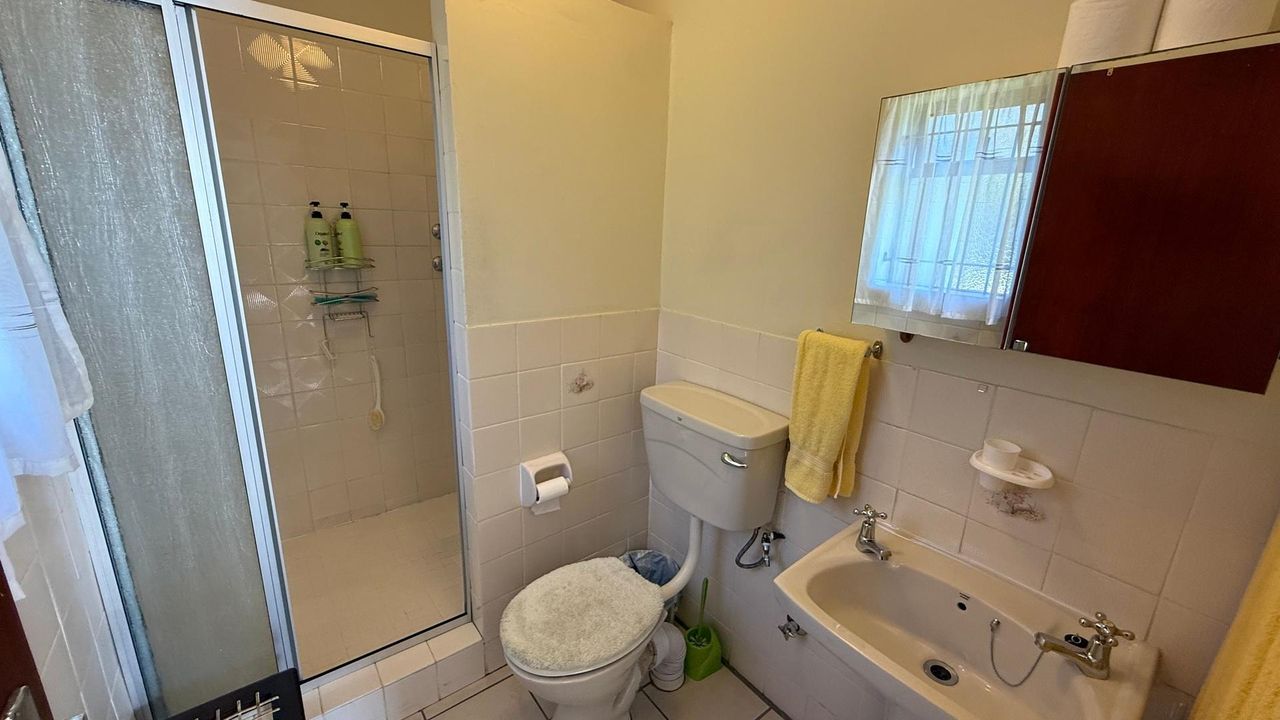 Photo of 4 Bedroom house for sale in Protea Heights, Brackenfell