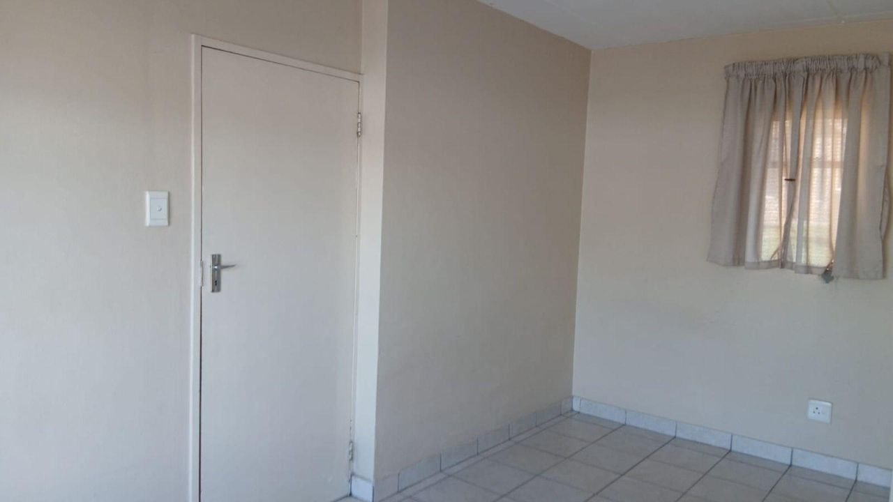 Photo 19 of 29
