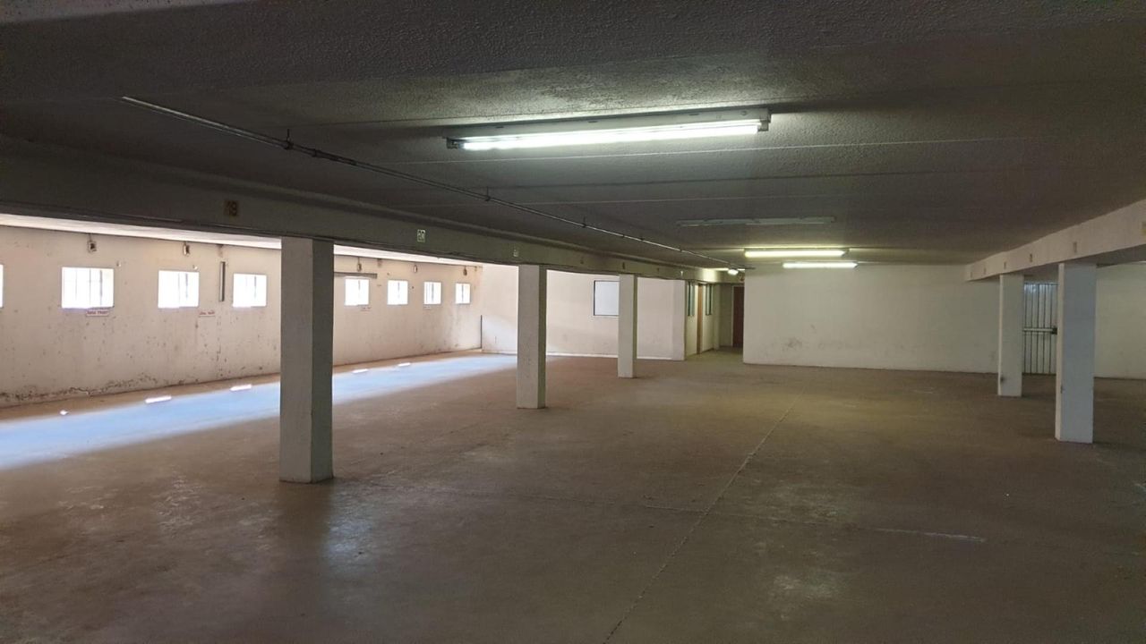 Photo 15 of 18