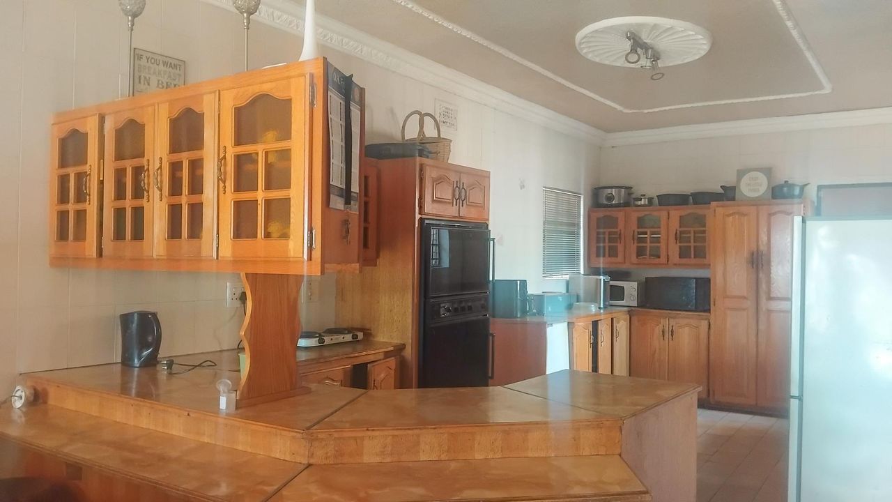 Photo 2 of 24