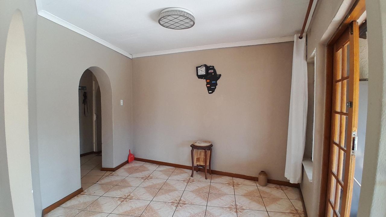 Photo 37 of 89