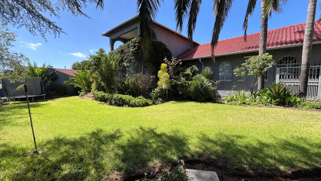 Photo of 5 Bedroom house for sale in Model Park, Witbank