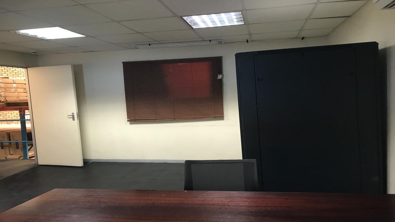 Photo 19 of 22
