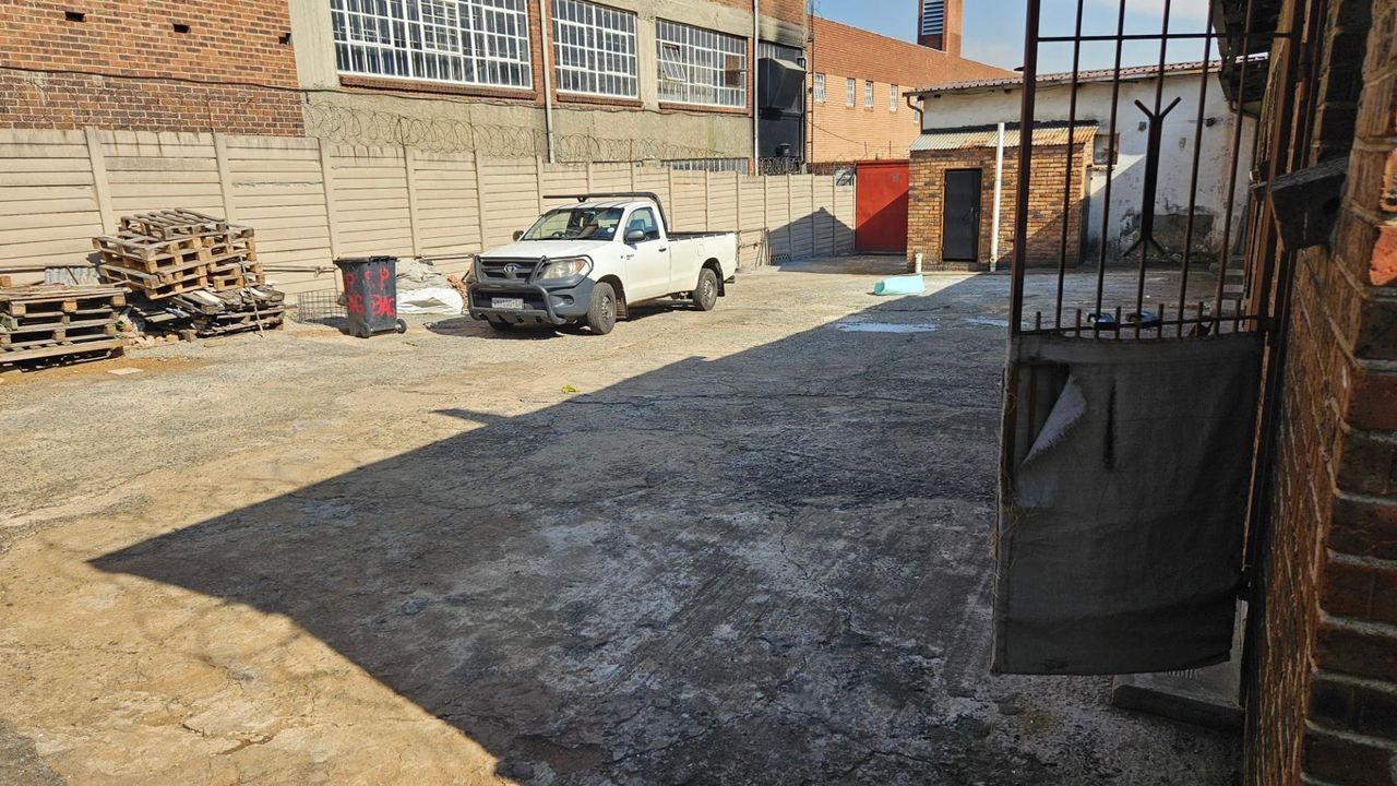Photo 2 of 15