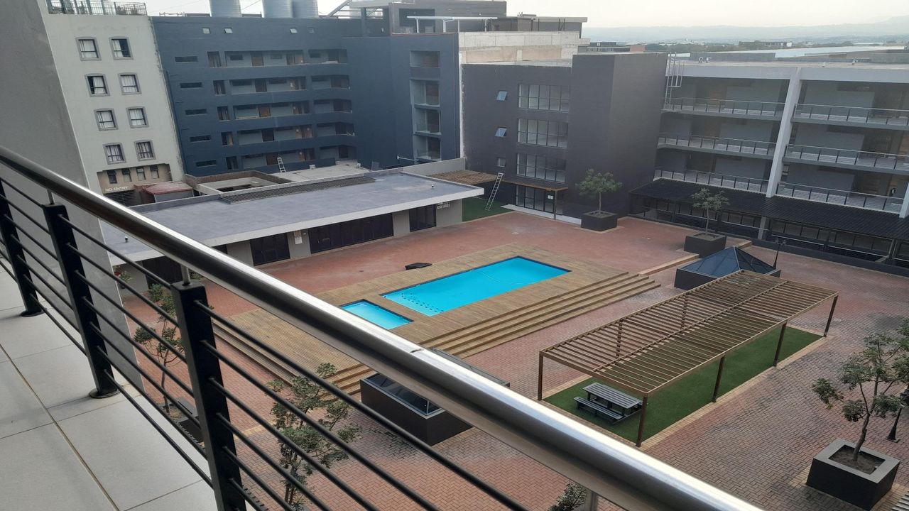 Photo 2 of 28