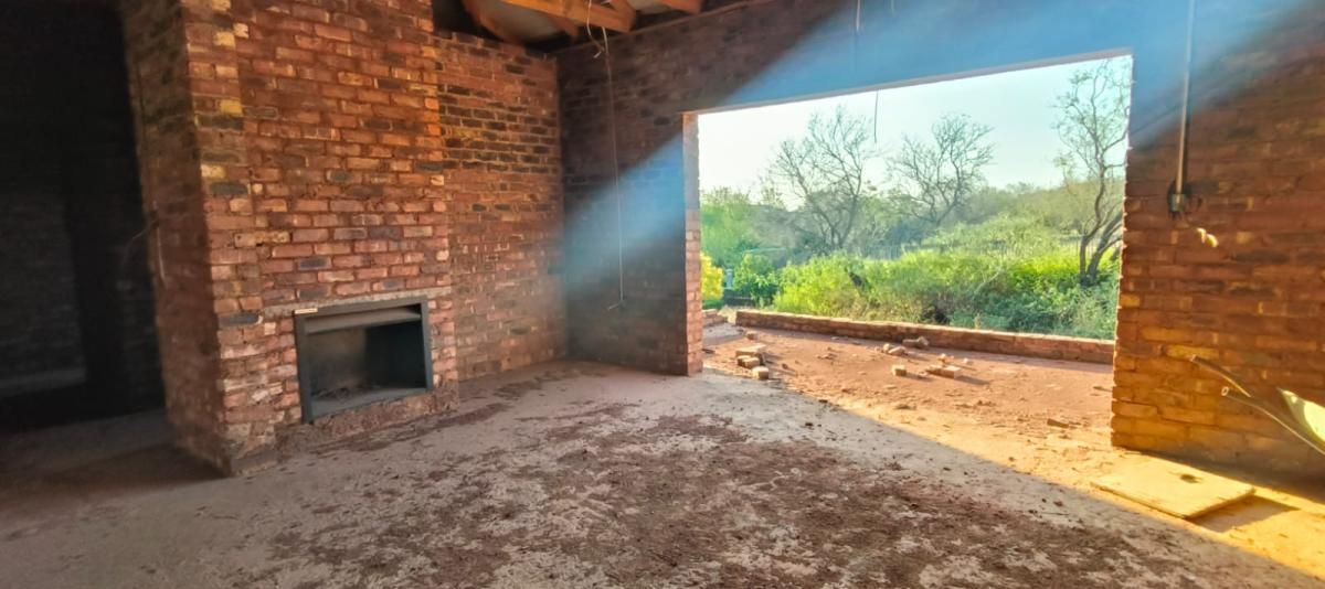 Photo of 6 Bedroom house for sale in Magaliesberg Country Estate, Akasia