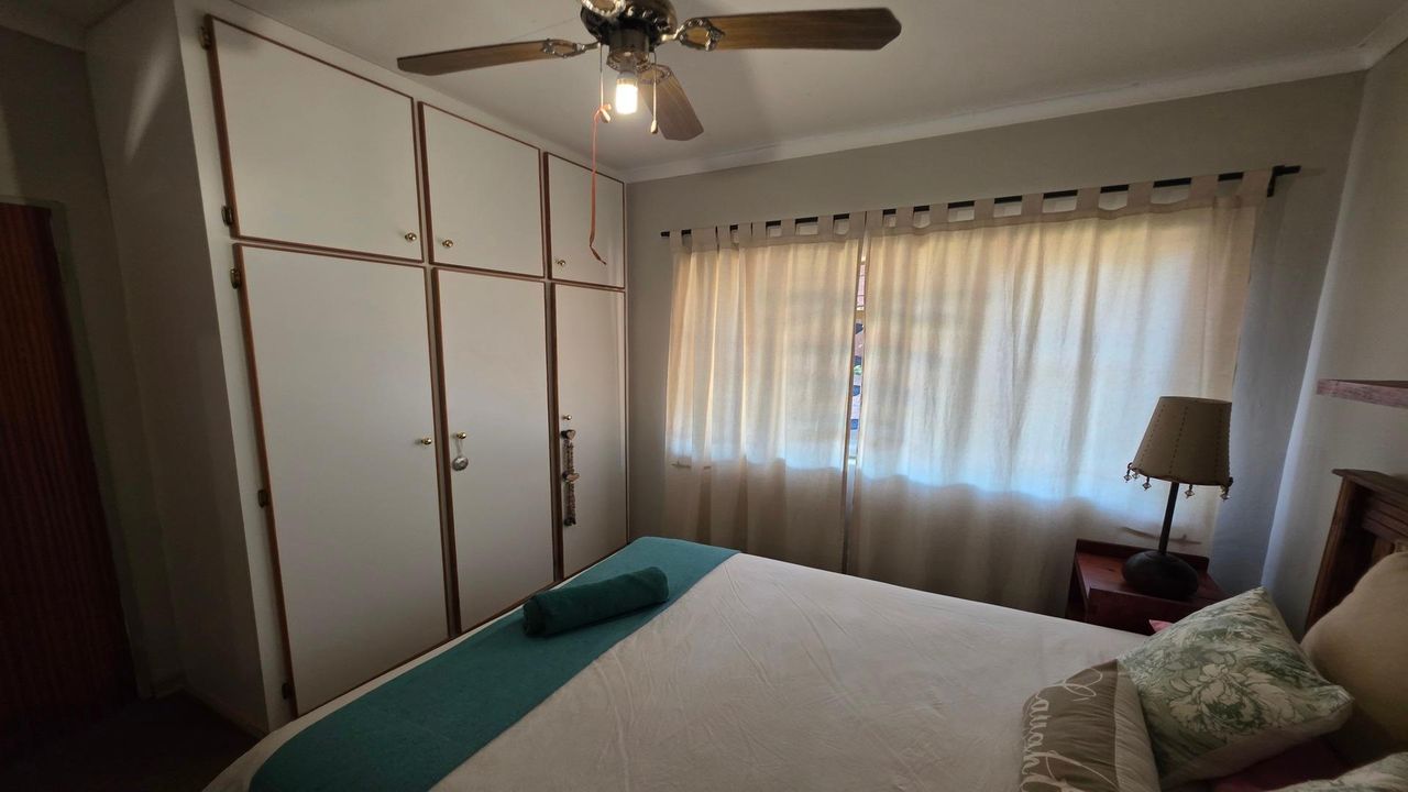 Photo 19 of 28