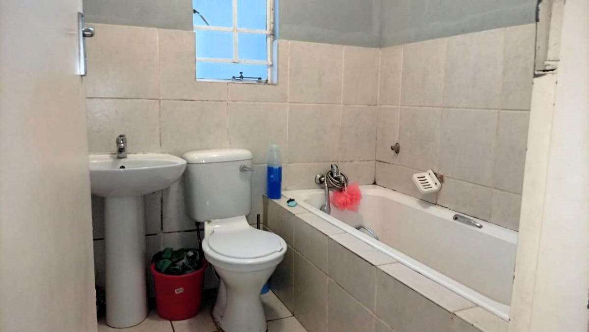 Photo 6 of 24