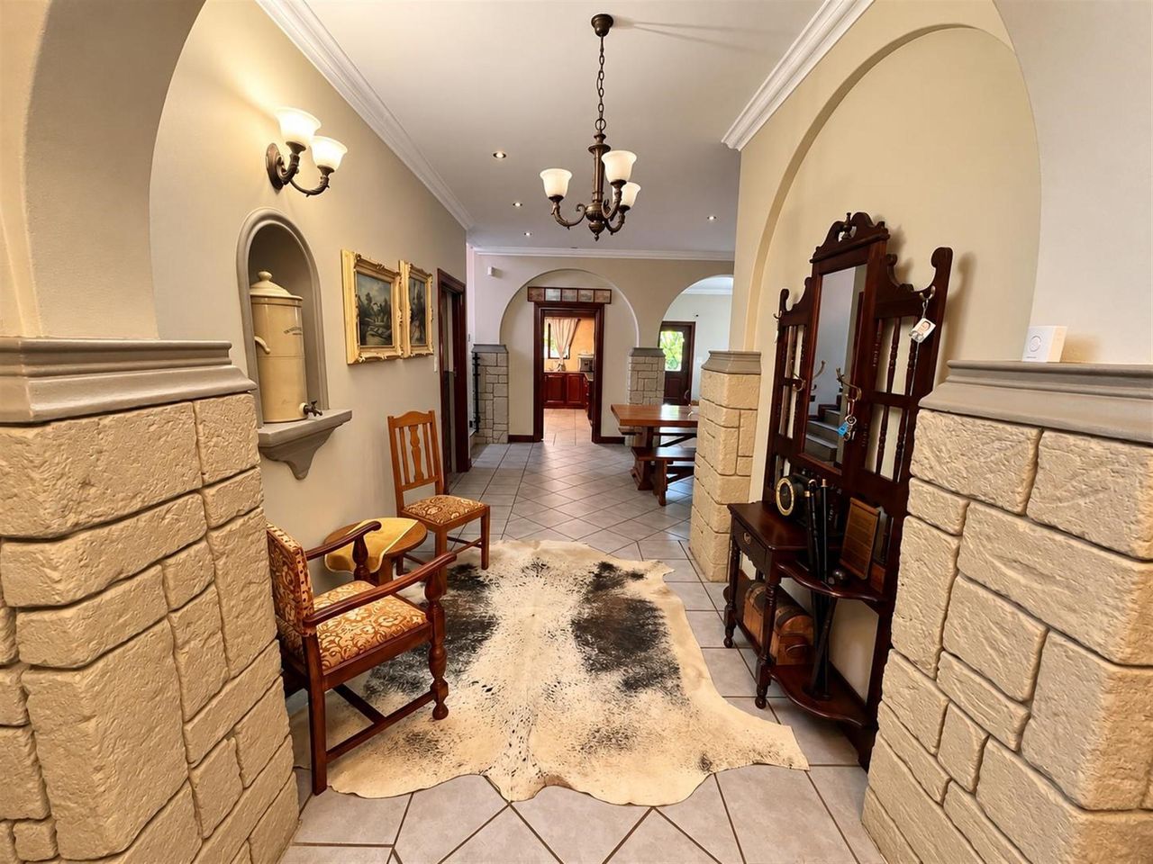 Photo 4 of 26