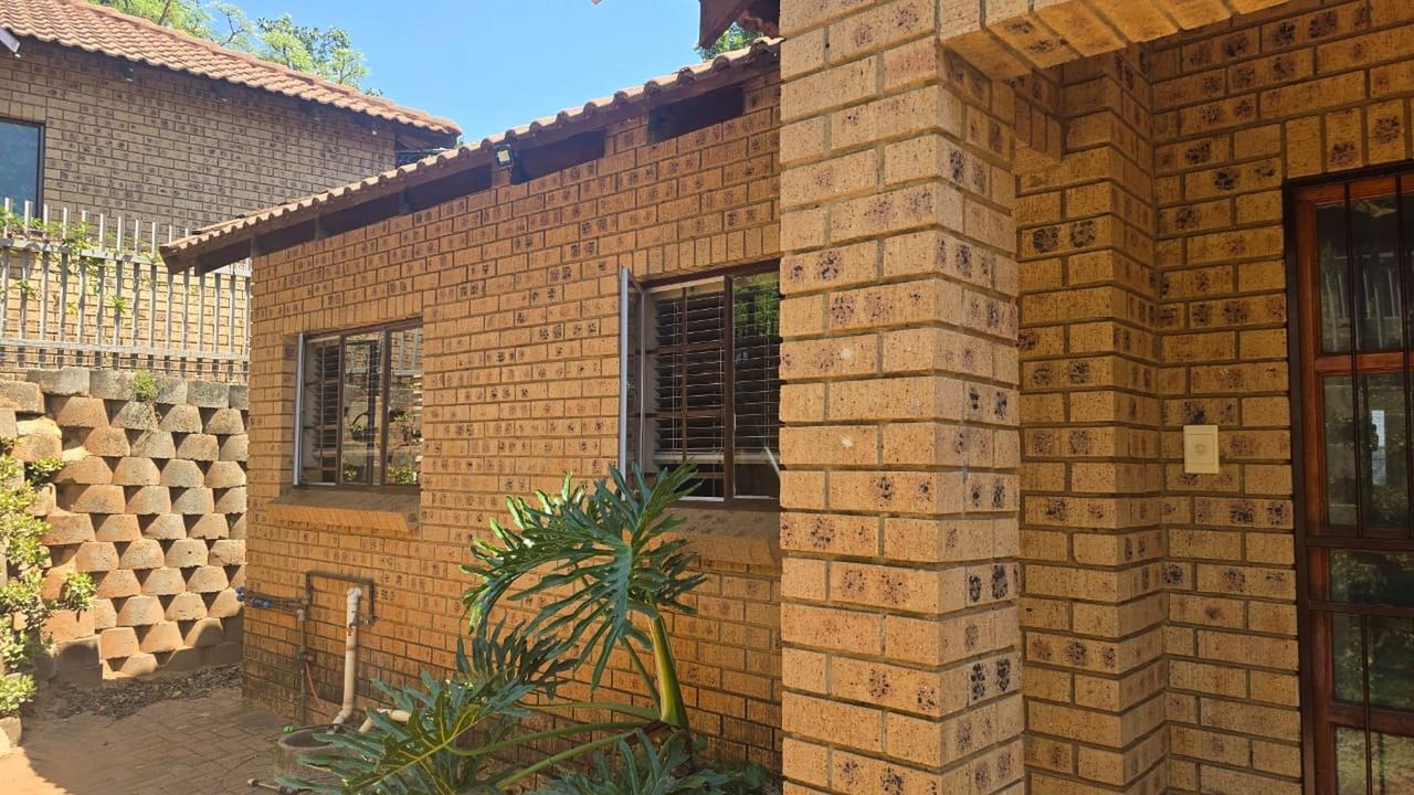 Photo 3 of 29