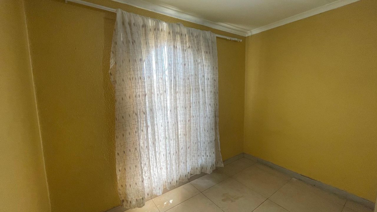Photo 16 of 20