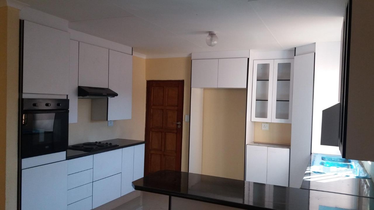 Photo 8 of 10