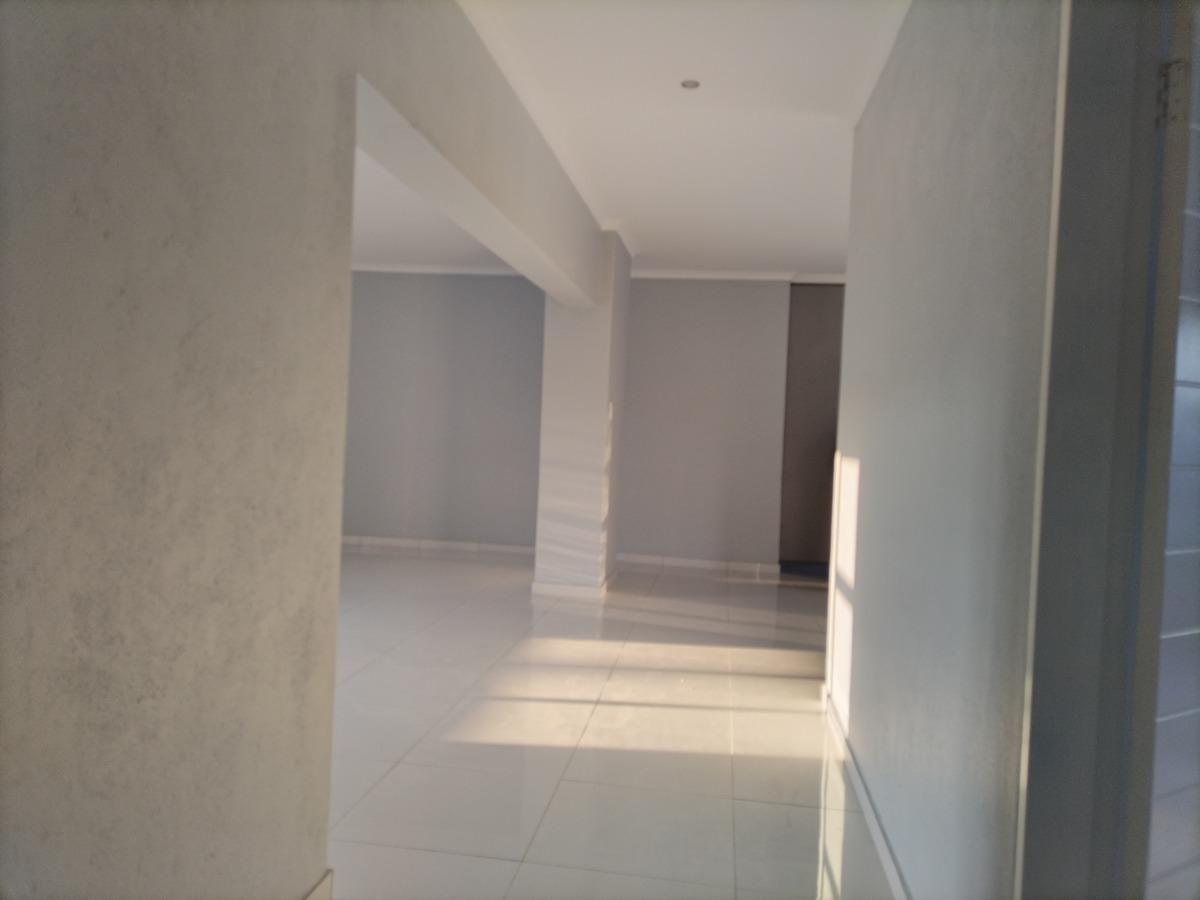 Photo 7 of 24