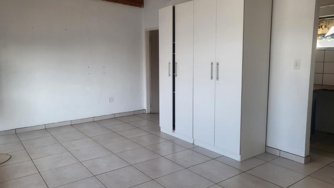 Photo 6 of 20
