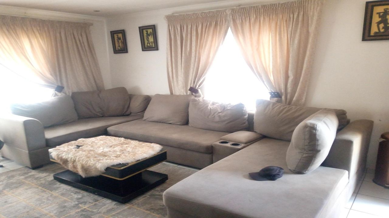 Photo 7 of 21
