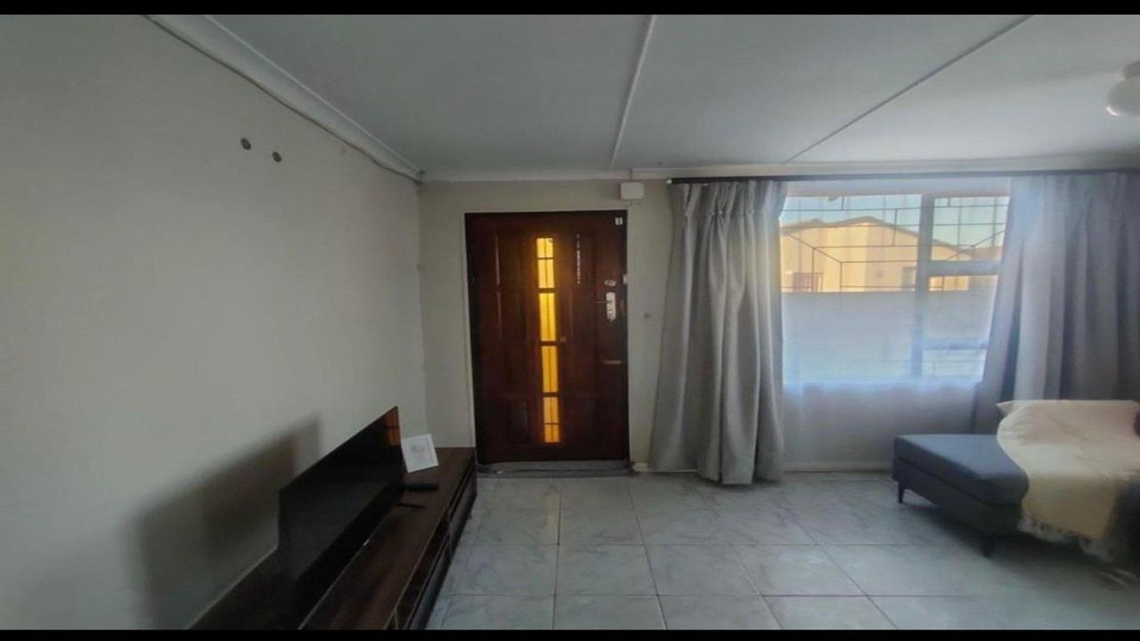Photo 6 of 12