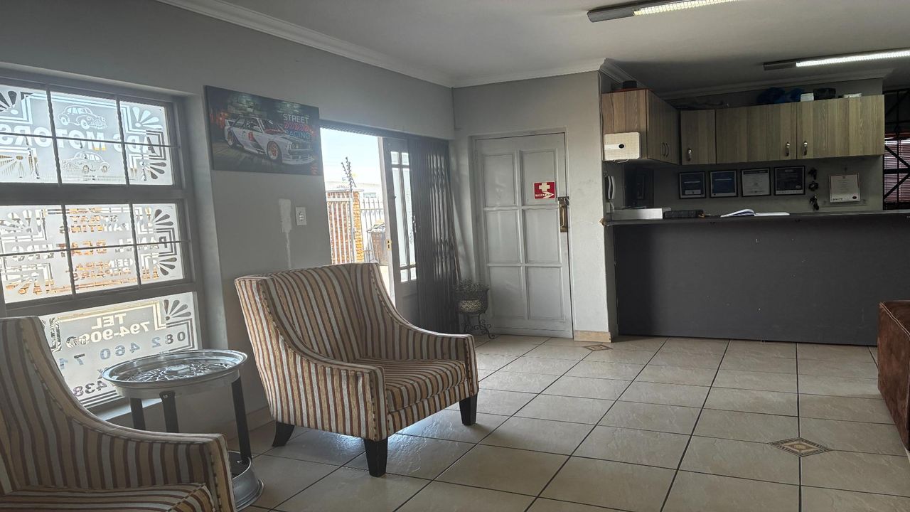 Photo 16 of 26