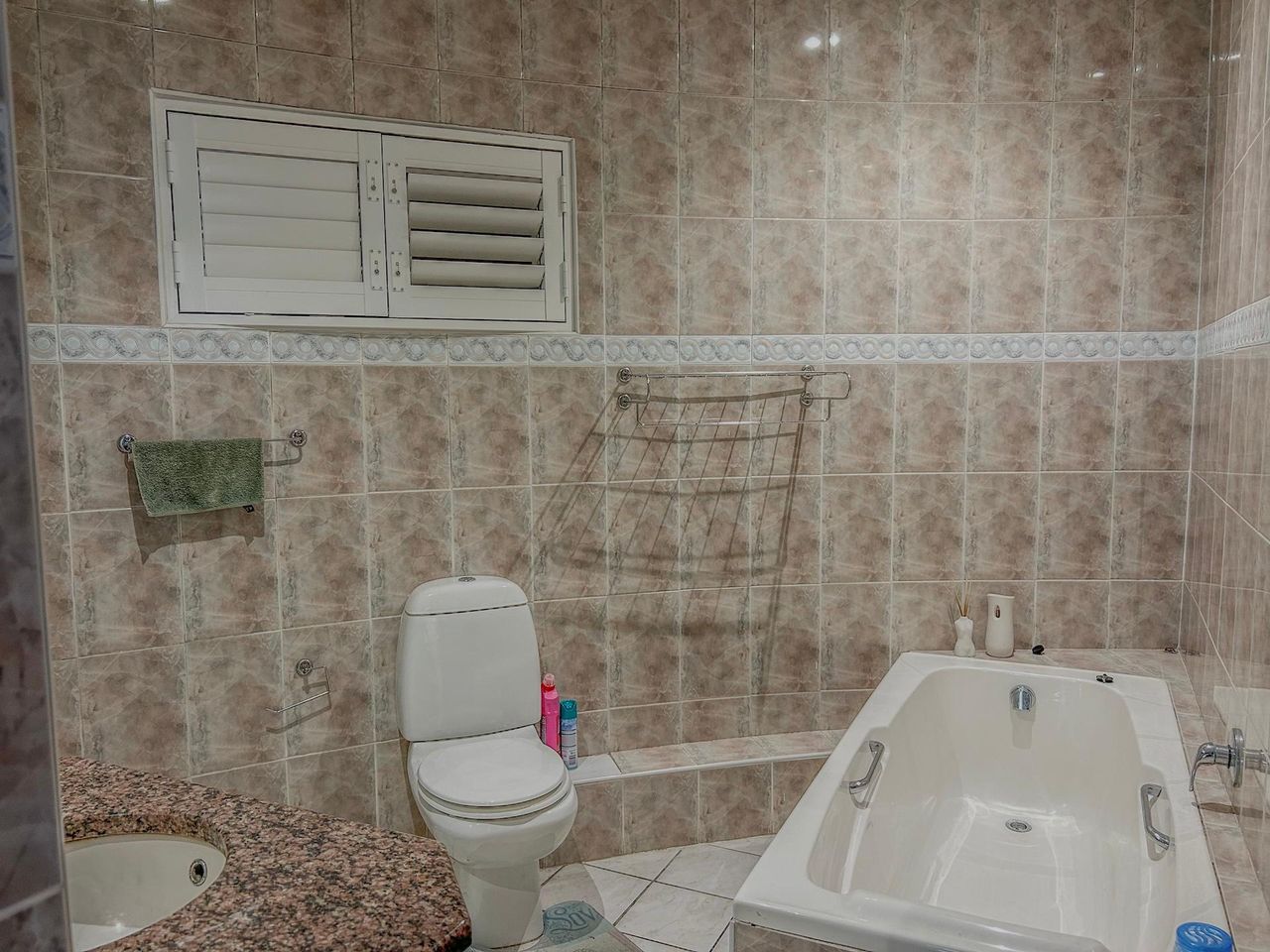 Photo 17 of 20