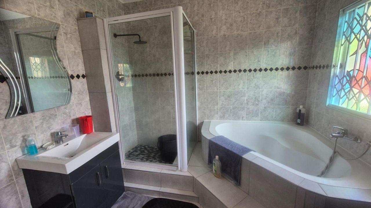 Photo of 4 Bedroom house for sale in Bluff, Durban