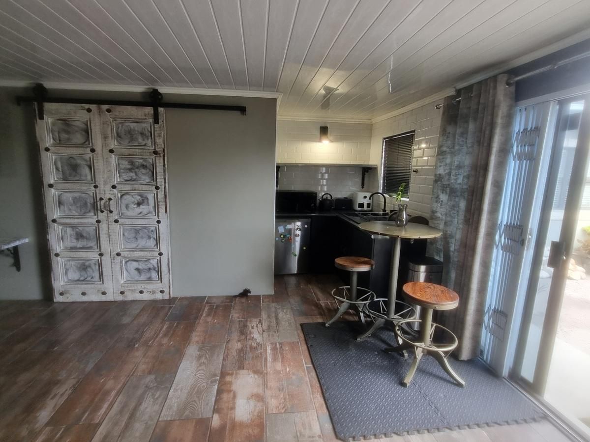 Photo of 1 Bedroom bachelor to rent in Bothasig, Milnerton
