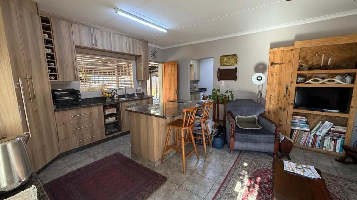 Photo of 6 Bedroom house for sale in Gholfsig, Middelburg