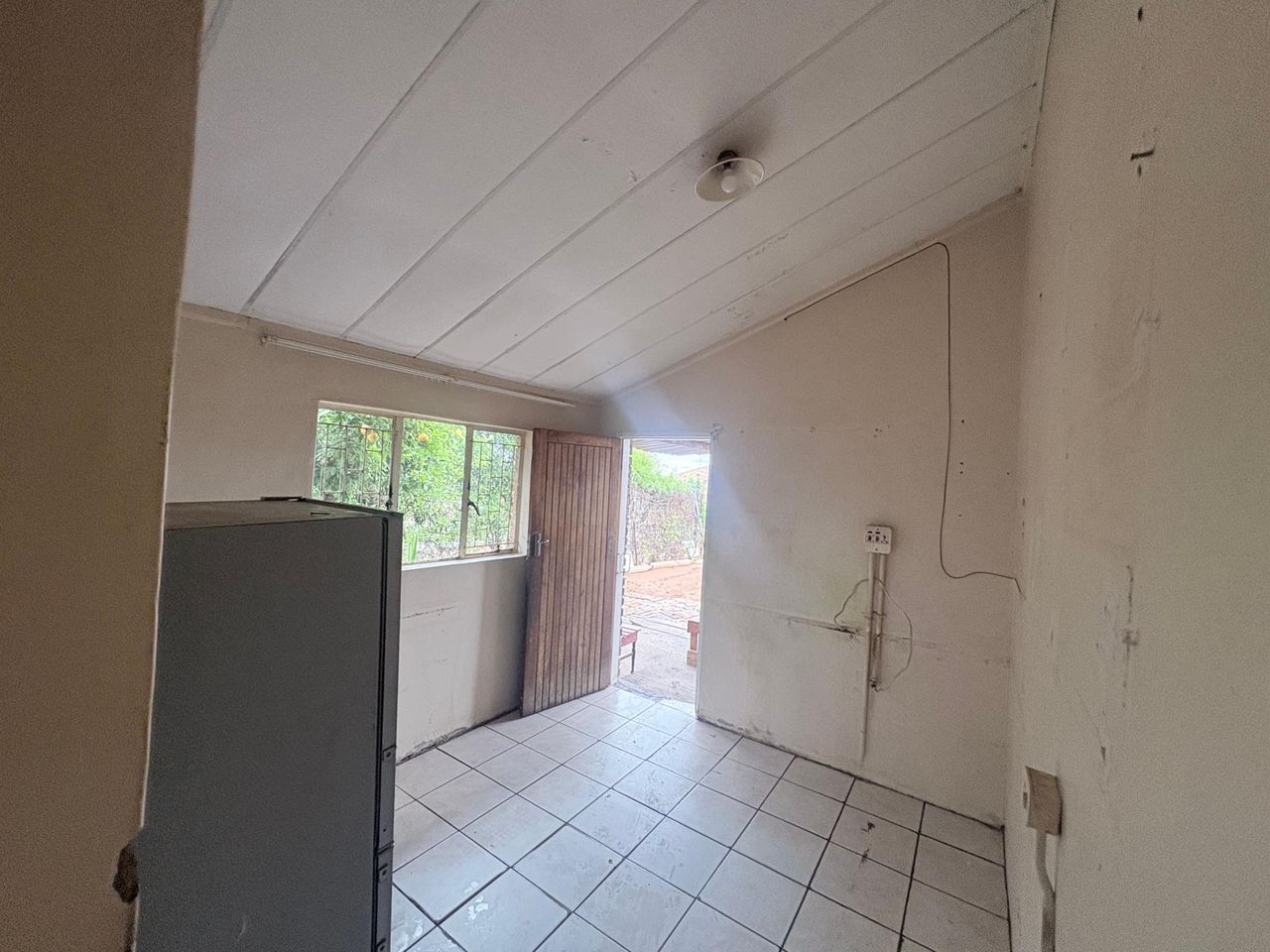 Photo 14 of 20