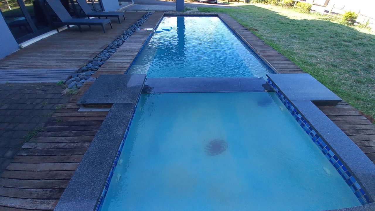 Photo 14 of 53
