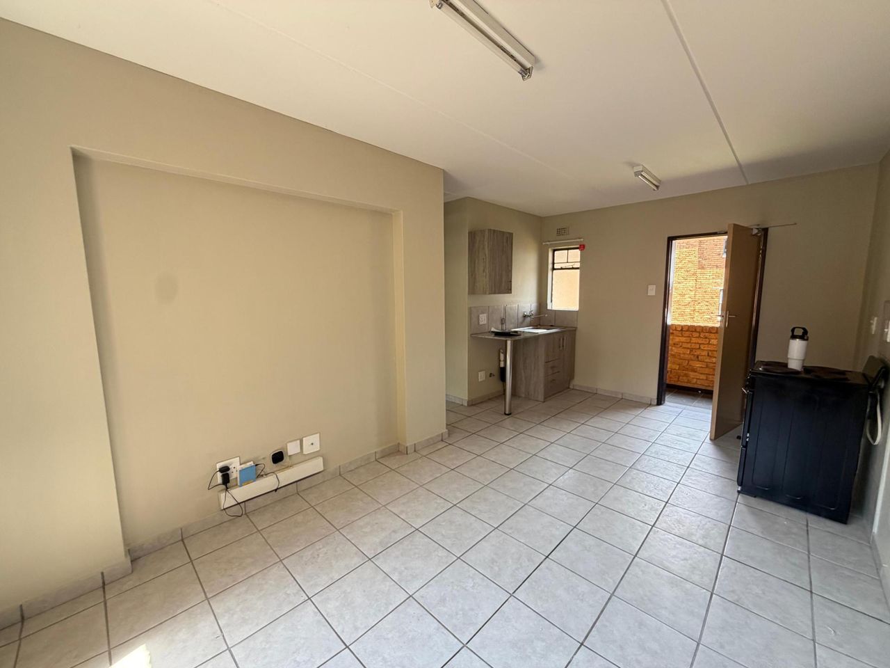 Photo 6 of 16