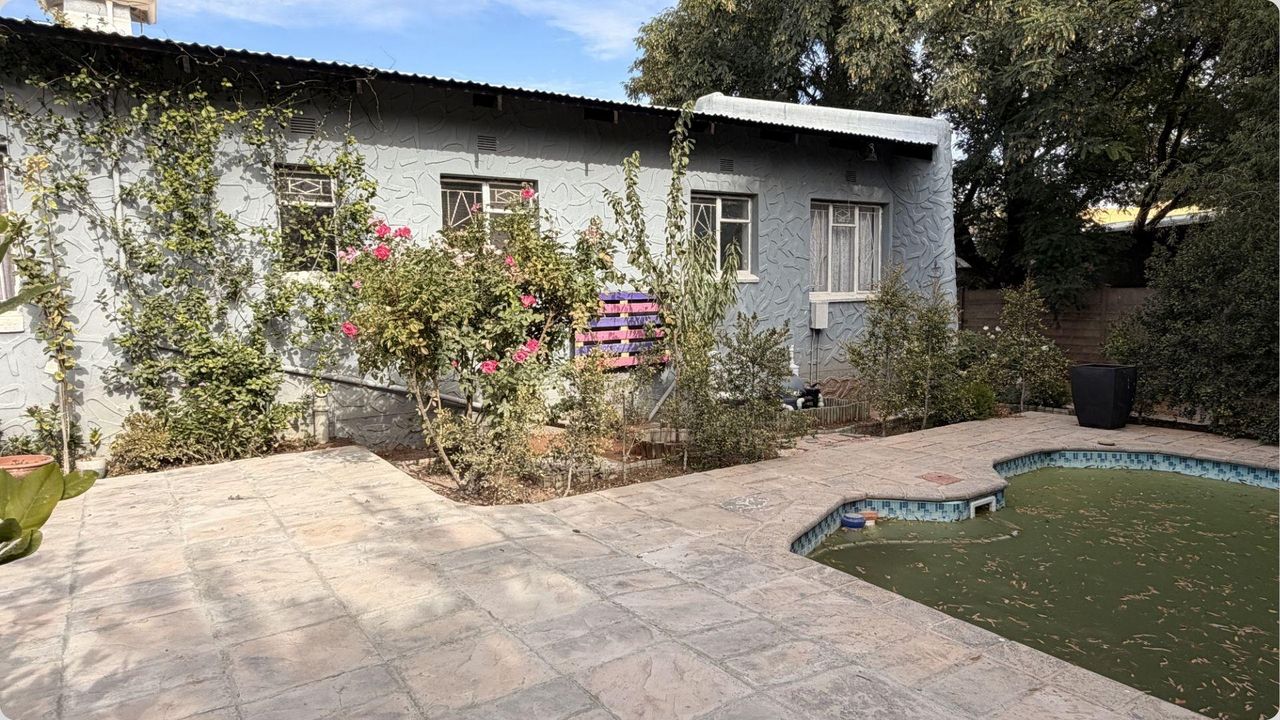 Photo 5 of 43