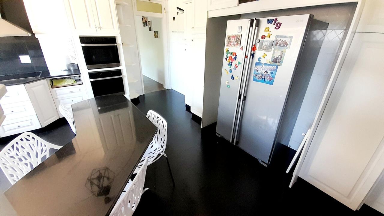 Photo 3 of 45