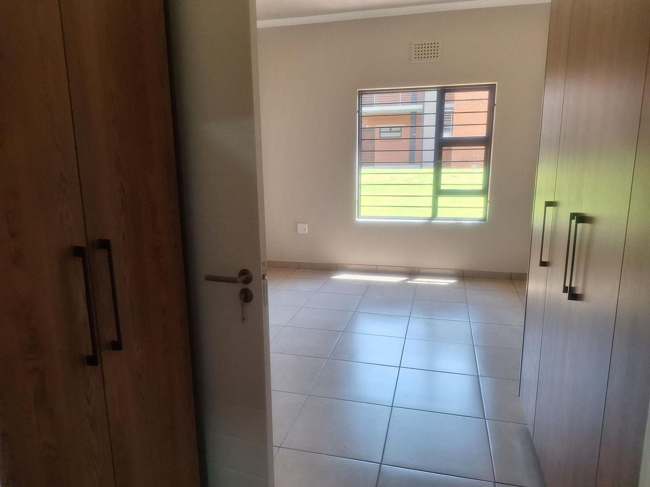 Photo 16 of 18
