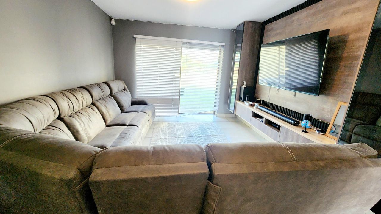 Photo of 2 Bedroom apartment for sale in Mount Edgecombe North