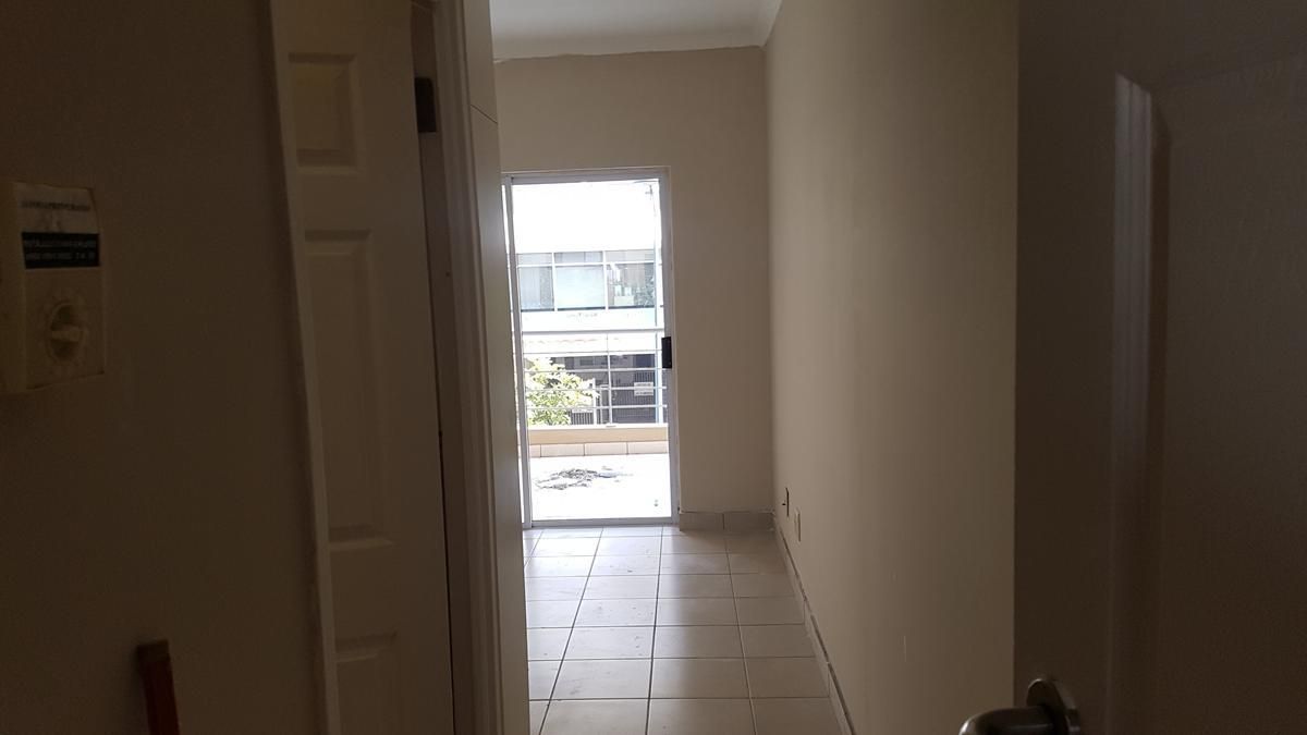 Photo 4 of 14