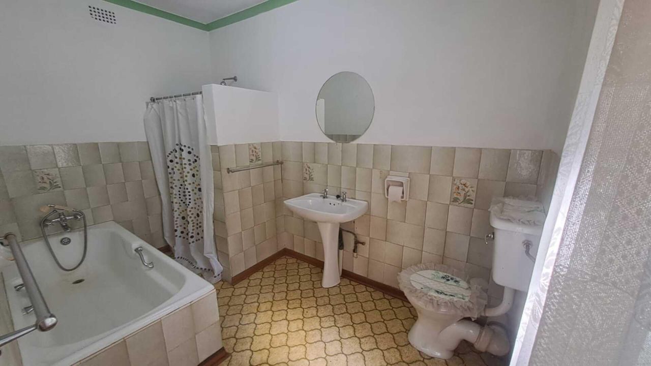 Photo 16 of 21