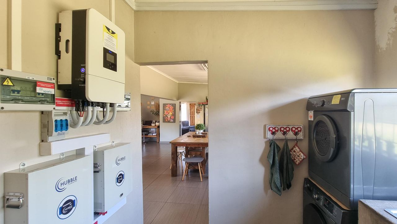 Photo 11 of 60