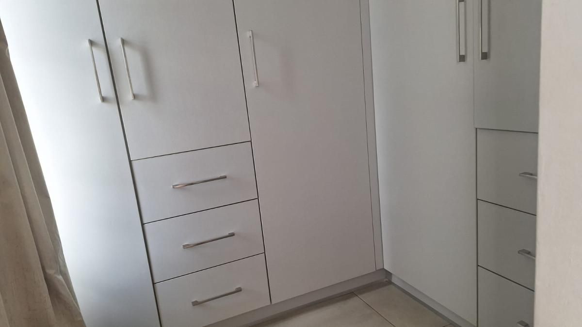 Photo 16 of 26
