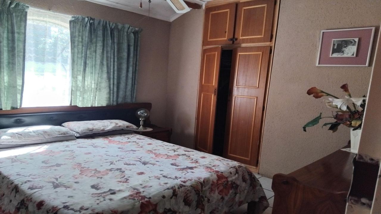 Photo 9 of 23