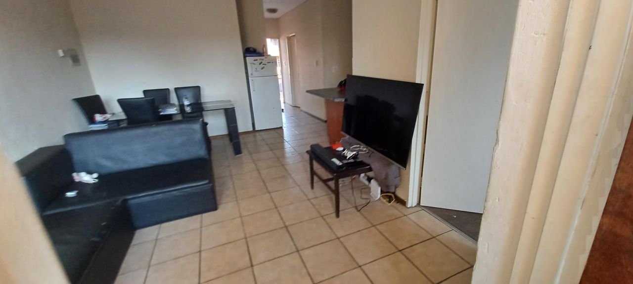 Photo 4 of 36
