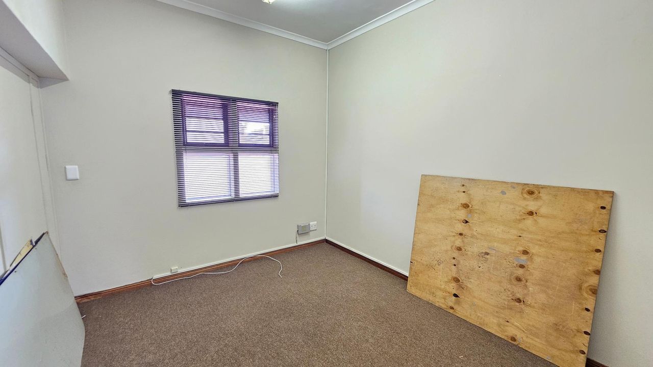 Photo 15 of 22