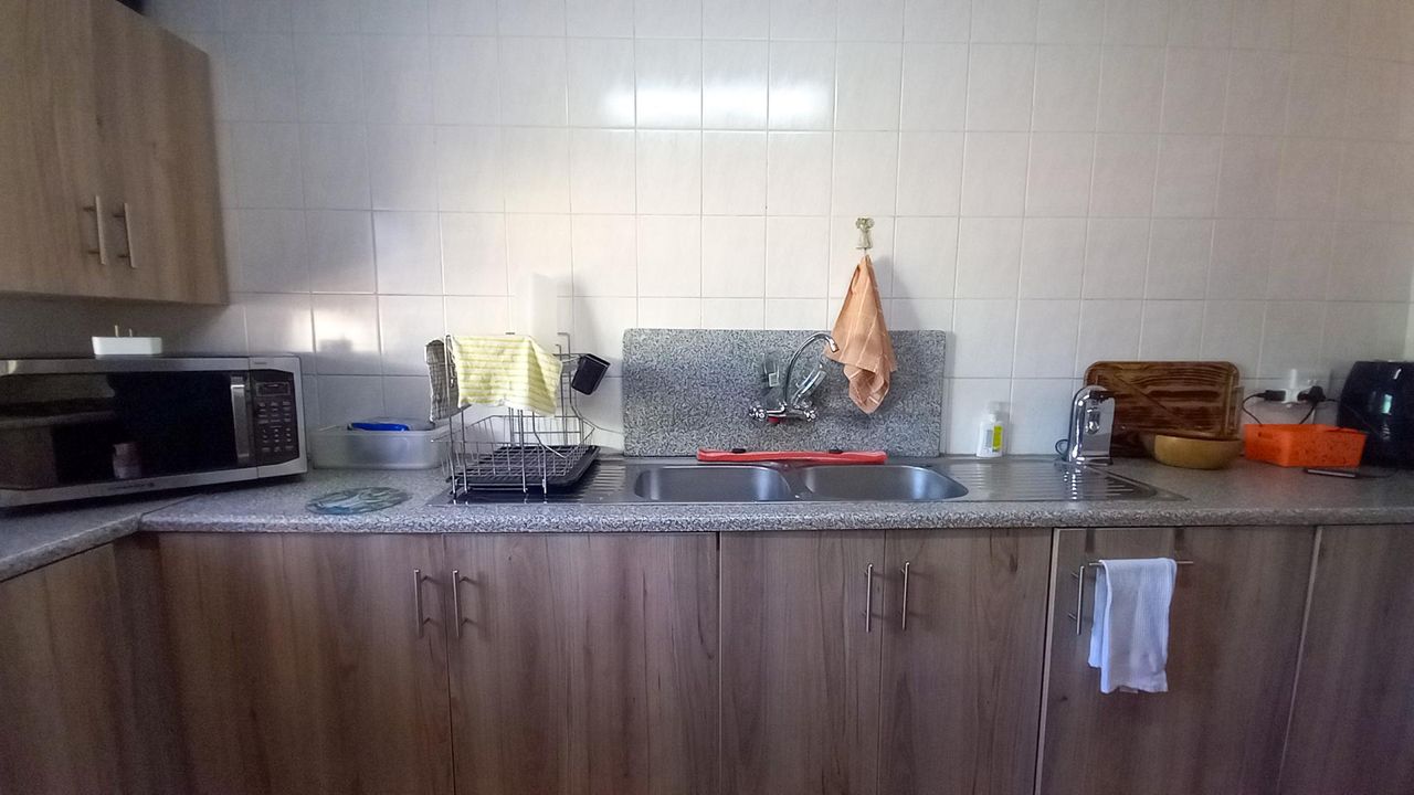 Photo 9 of 28