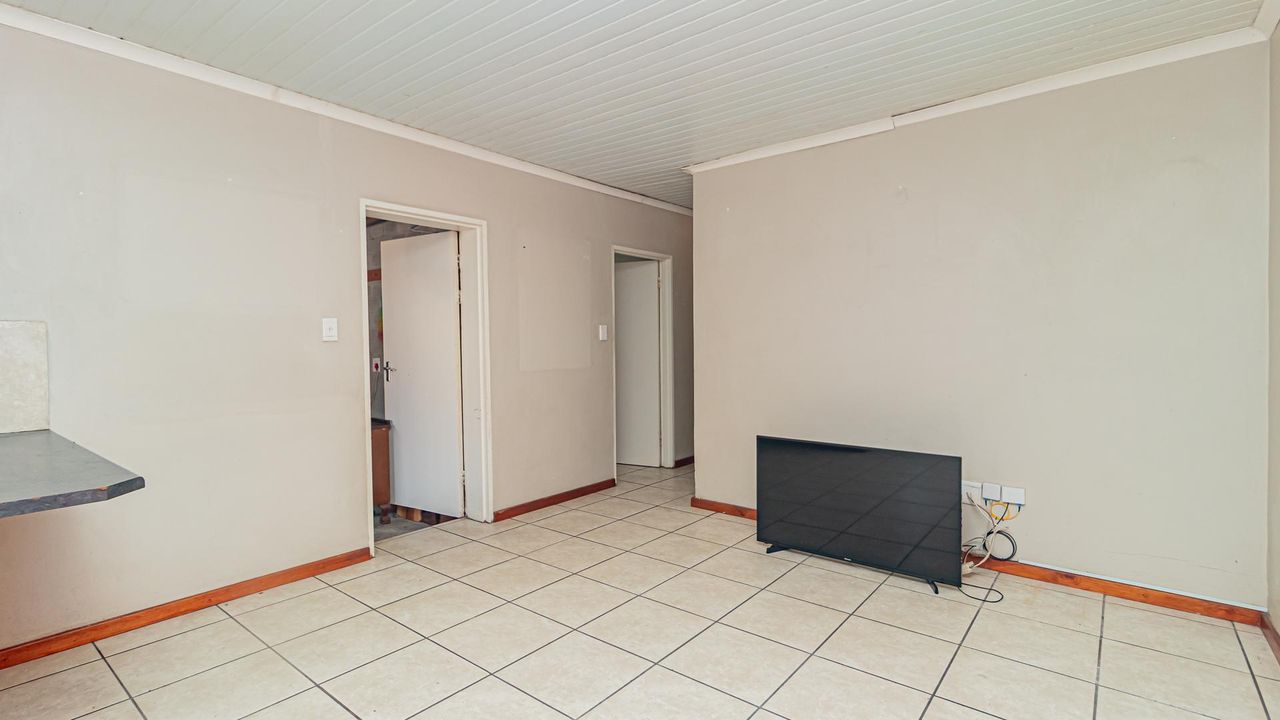 Photo 4 of 22