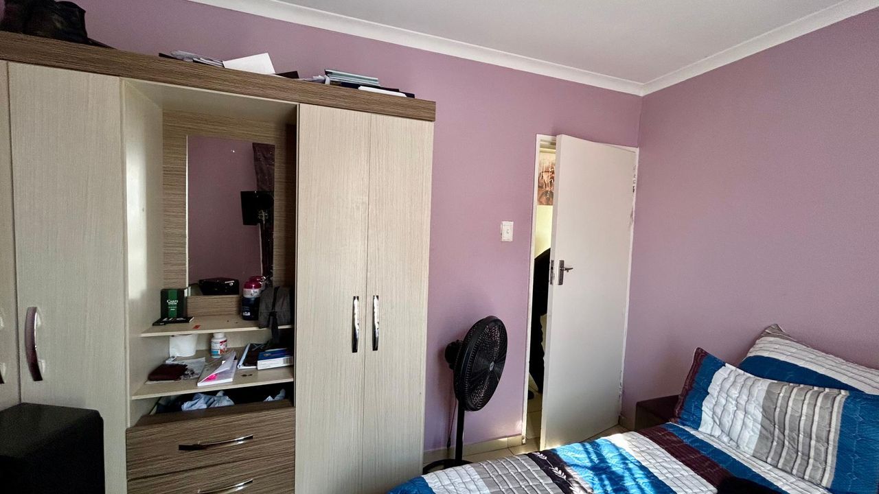 Photo 12 of 15