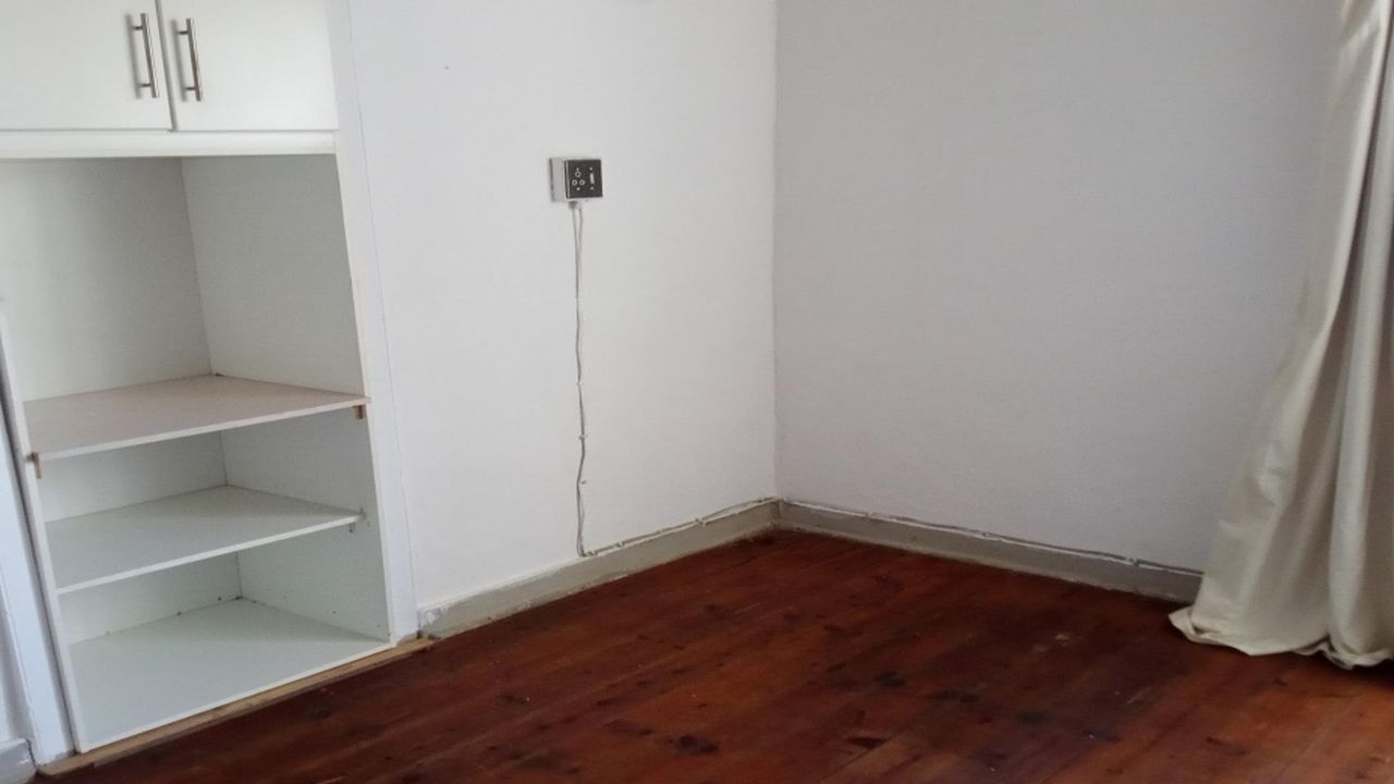 Photo 19 of 34