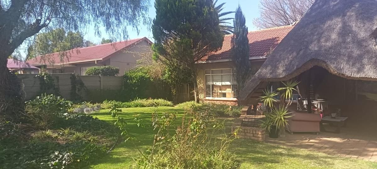 Photo 5 of 26