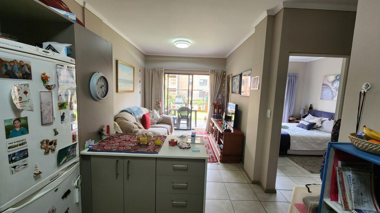 Photo 6 of 27