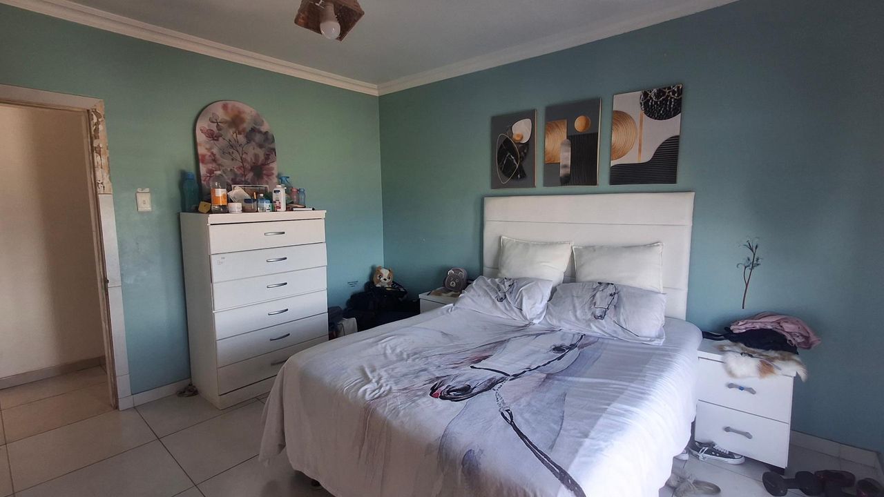 Photo 15 of 21