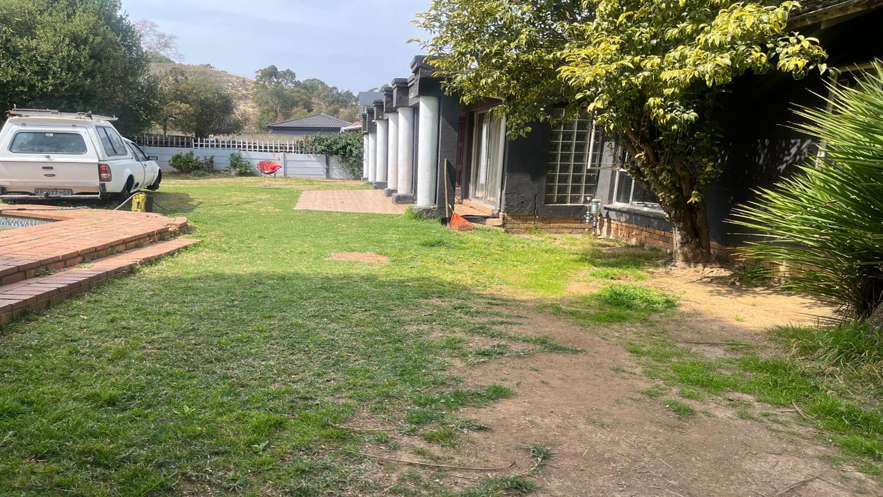 Photo 22 of 25