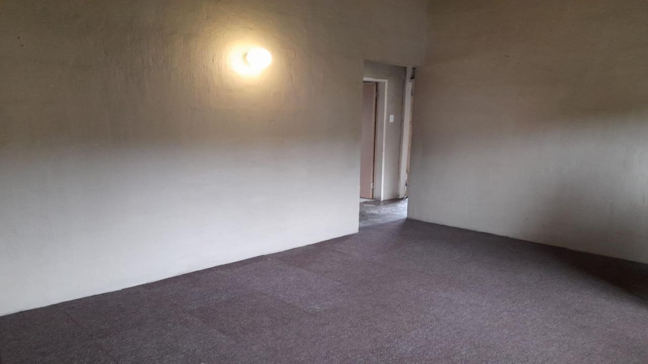 2 Bedroom flat to rent in Eastbury, Phoenix